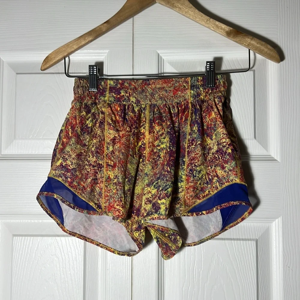 Lululemon Athletica Hotty Hot Short 4 - Picture 3 of 12